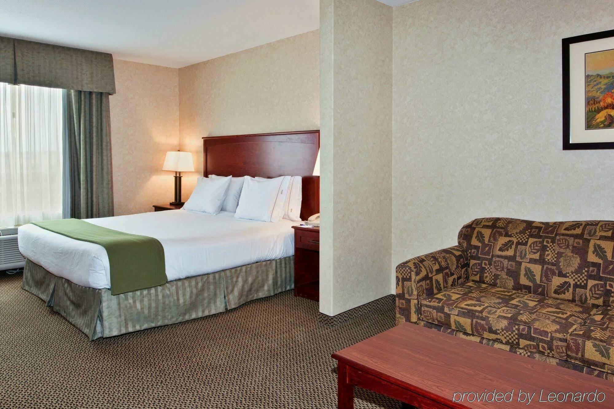 Holiday Inn Express Edmonton North By Ihg Exterior foto